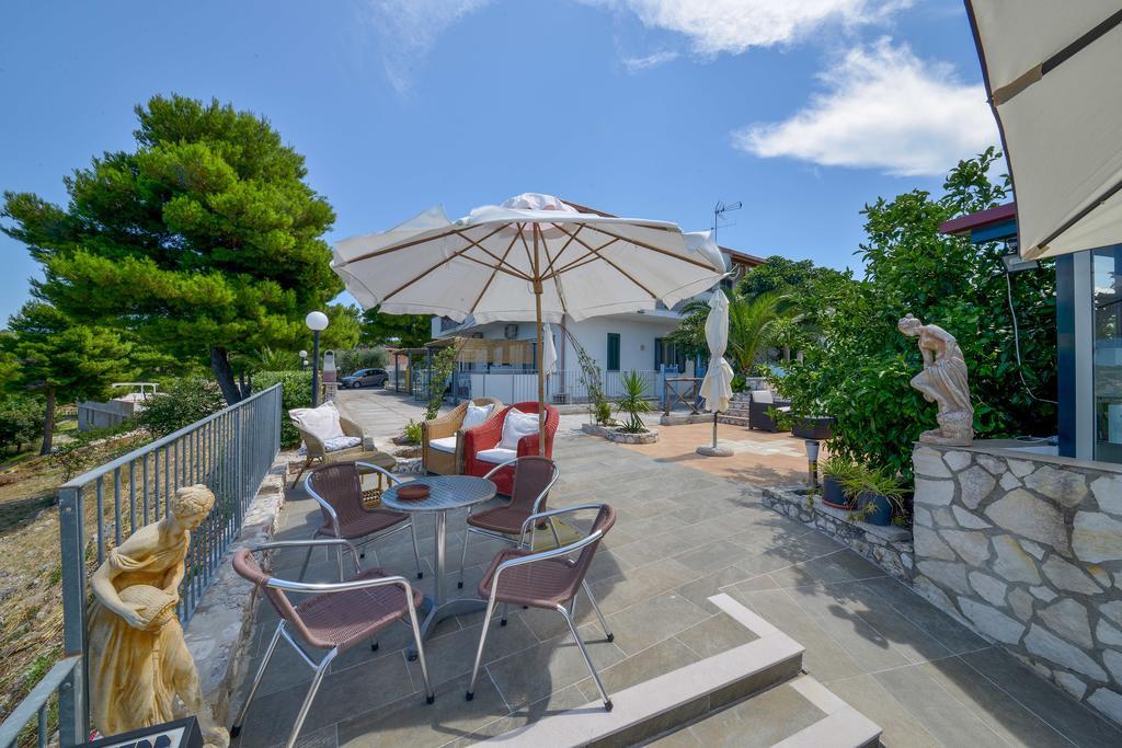 B&B Villa Nicoletta Peschici Exteriör bild